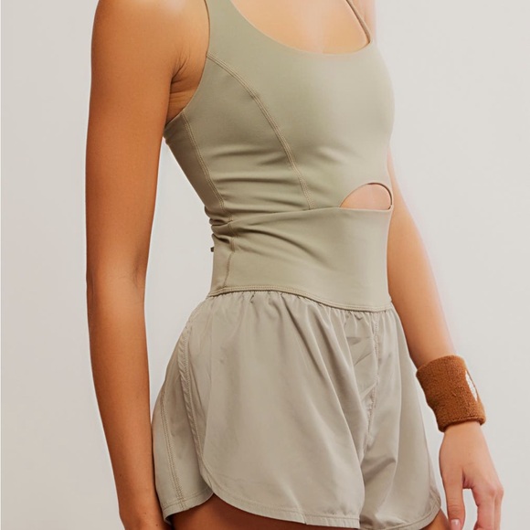 ✨NEW✨ FP Movement by Free People Righteous Runsie Romper Size S Sagestone - Picture 3 of 7